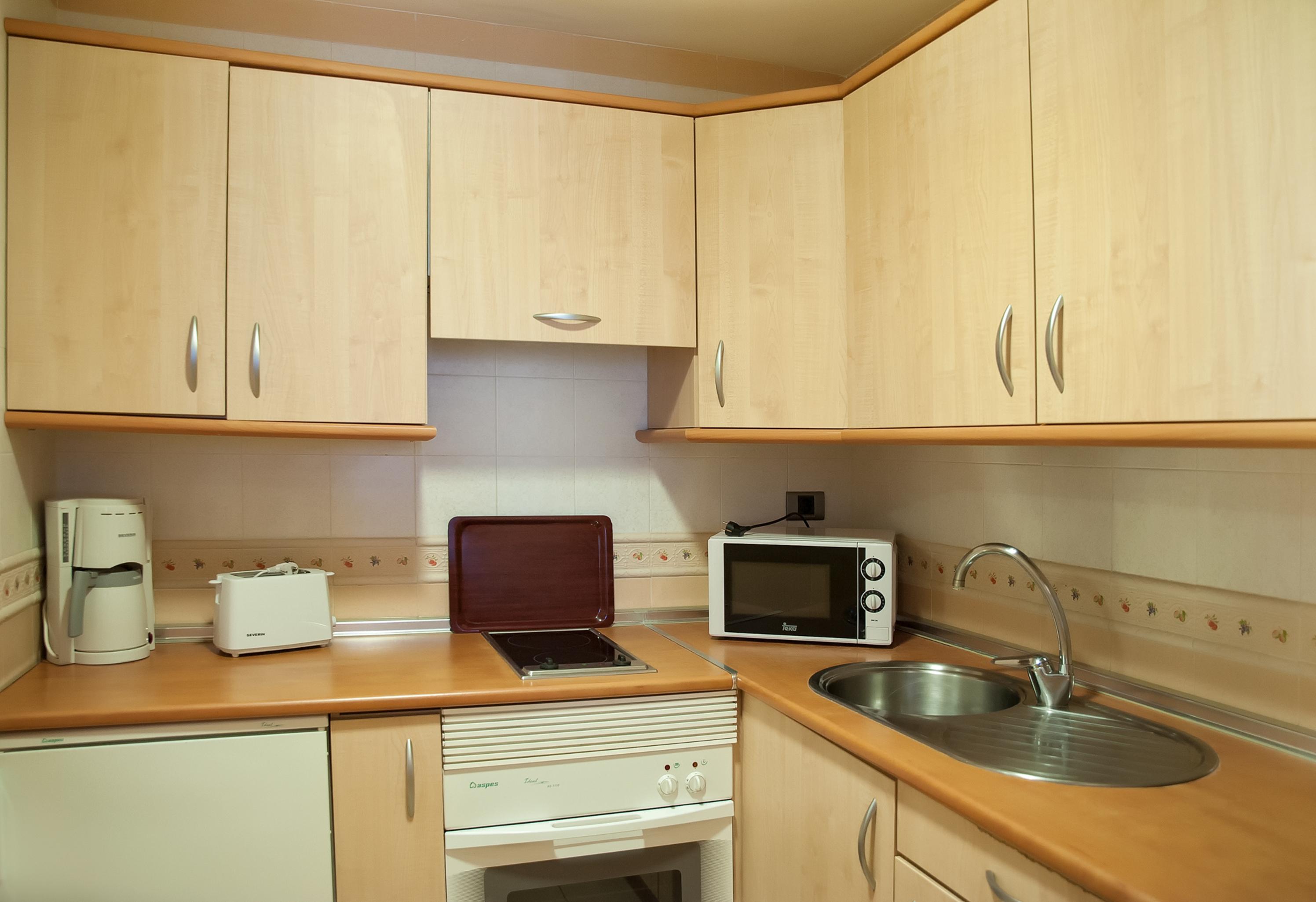 Grand Muthu Golf Plaza Hotel & Spa San Miguel de Abona Exterior photo A typical kitchen