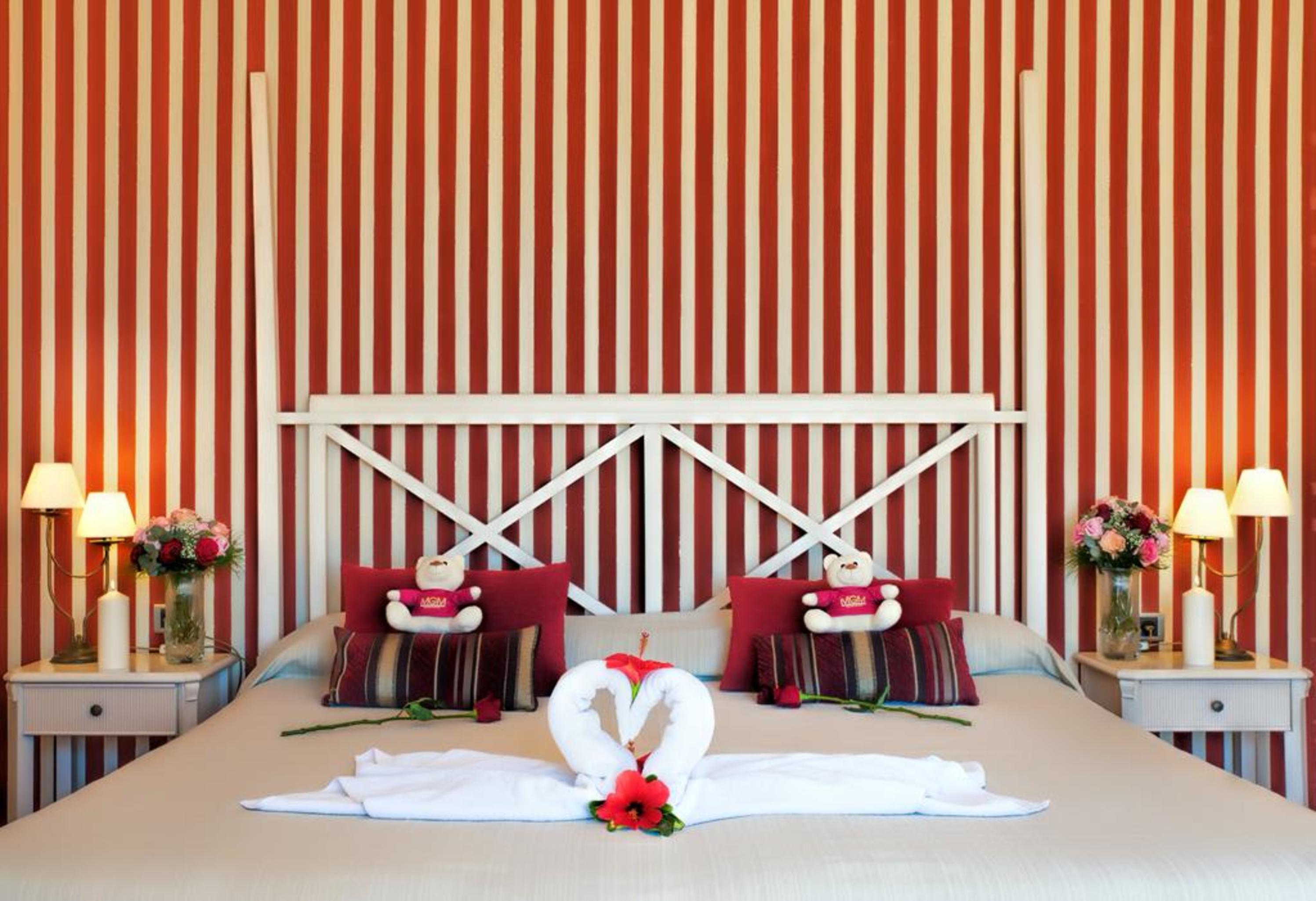 Grand Muthu Golf Plaza Hotel & Spa San Miguel de Abona Exterior photo A bedroom at the hotel