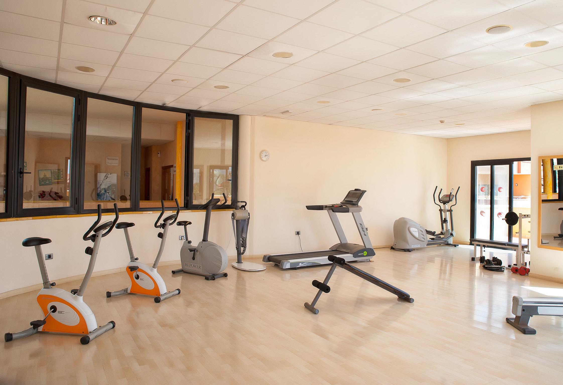 Grand Muthu Golf Plaza Hotel & Spa San Miguel de Abona Exterior photo A gym