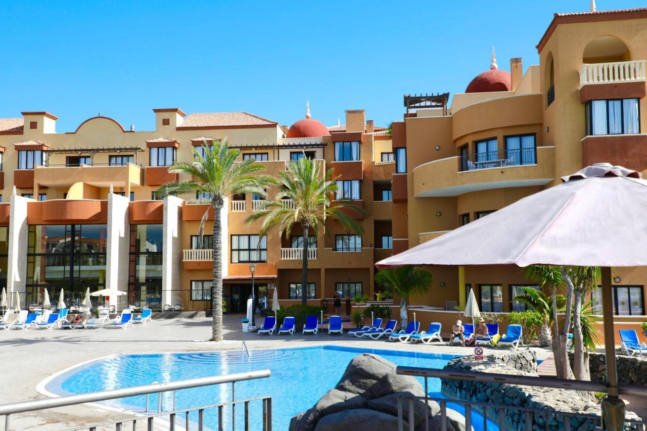 Grand Muthu Golf Plaza Hotel & Spa San Miguel de Abona Exterior photo A hotel in Gran Canaria