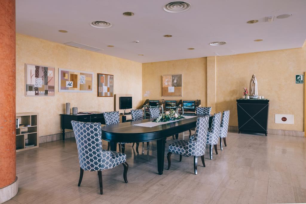 Grand Muthu Golf Plaza Hotel & Spa San Miguel de Abona Exterior photo The library